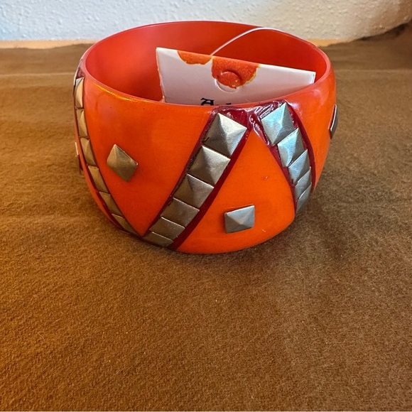 3/30 Antika Collections Orange Resin and Silver Studded Bracelet - Picture 2 of 8